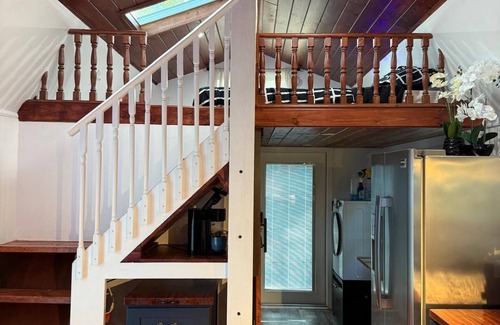 Alachua Casa | The Whispering Grove Barn - Peaceful Tiny House Near Springs & UF on 7 Acres
