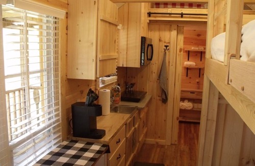 Elizabethton Cabina | Tiny Cabin on Watauga River in Elizabethton TN 1000 feet of private river front!