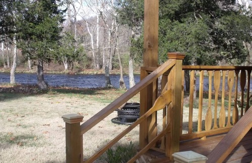 Elizabethton Cabina | Tiny Cabin on Watauga River in Elizabethton TN 1000 feet of private river front!