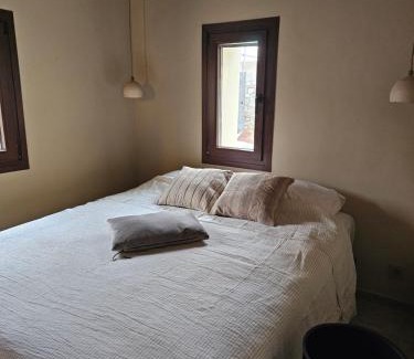 Nafpaktos Casa | Tiny Cottage lemon & pies