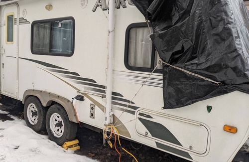 Jamestown Casa | Tiny Cozy Coastal Camper