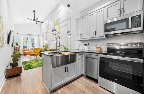 Union City Casa | Tiny Garden Home in Welcoming Union City