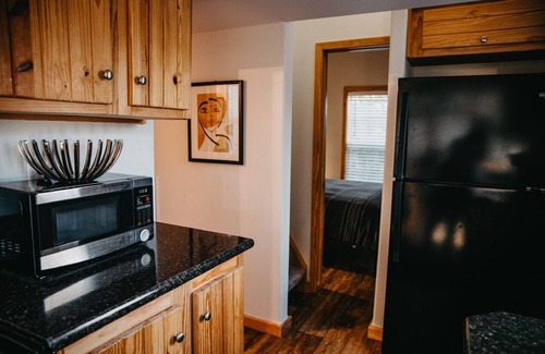 Austin Cabina | Tiny home cabin rentals on gated 2 acres and shared pool! Only 14mi to downtown!