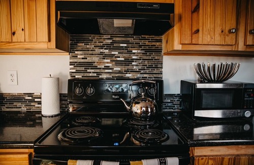 Austin Cabina | Tiny home cabin rentals on gated 2 acres and shared pool! Only 14mi to downtown!