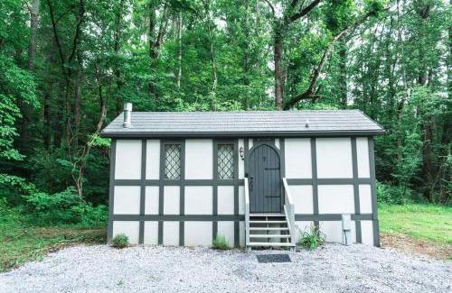 Sevierville Casa | Tiny Home Cottage Near the Smokies #7 Tilly