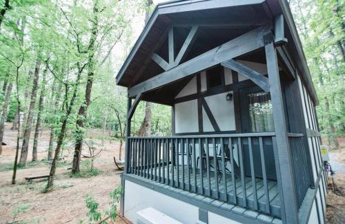 Sevierville Casa | Tiny Home Cottage Near the Smokies #10 Helena
