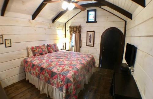 Sevierville Casa | Tiny Home Cottage Near the Smokies #11 Mina