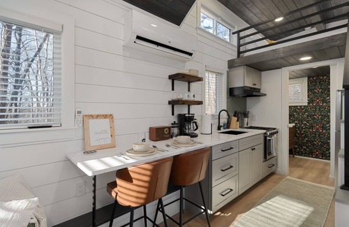 Laurelville Casa | Tiny Home fire pit + hot tub + community game room