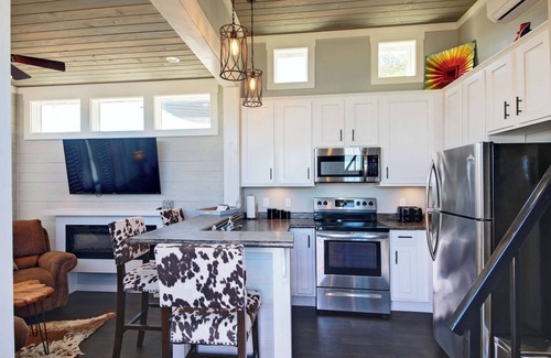 Austin Casa | Tiny Home for 4 in a Resort Community.