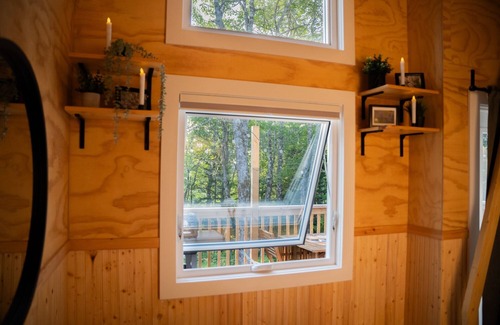 Chester Chalet De Esquí | Tiny home in Chester Nova Scotia. Hosted by Dordean Suites