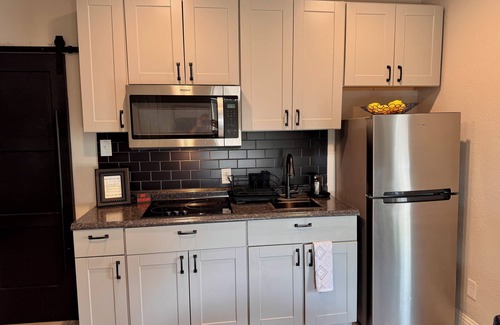 Watauga Chalet De Esquí | Tiny home in Watauga. “Casita” Beautiful Cottage!