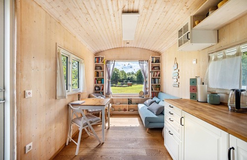 Fitzen Casa | Tiny Home 'Mit Blick Auf Den See' con jardín privado, Wi-Fi y aire acondicionado