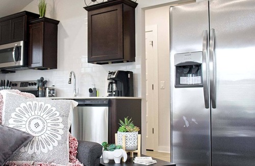 Centerton Casa | Tiny Home near MTB Trails, Wal-Mart HQ, Sleeps 6