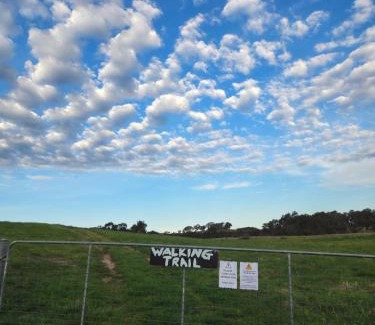 Yass River Apartamento | Tiny Home on Yass River - Private Farm Stay- Pet and Horse Friendly