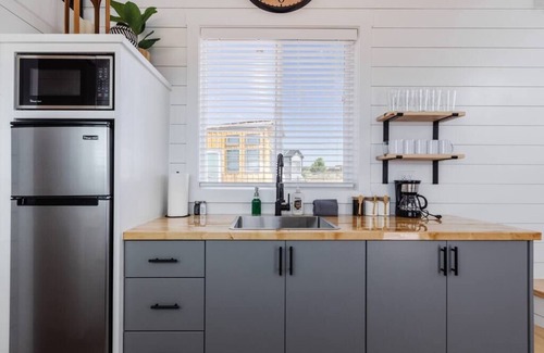 Apple Valley Apartamento | Tiny Home paradise with hottub