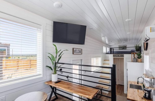 Apple Valley Apartamento | Tiny Home paradise with hottub