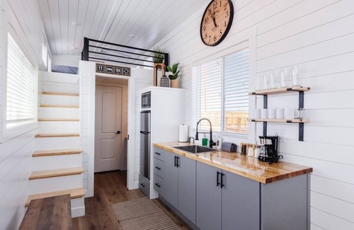 Apple Valley Apartamento | Tiny Home paradise with hottub