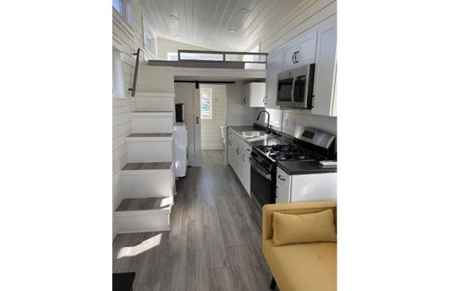Lava Hot Springs Otro | Tiny Home Peaceful Farm