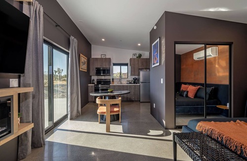 Yucca Valley Casa | Tiny Home - Salt Water Pool - Jacuzzi - Mini Golf - Sauna