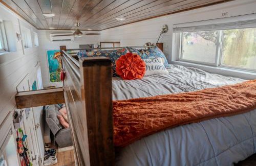 Fort Walton Beach - Destin Apartamento | Tiny Home w Great Bay Views Pets Near Eglin Beach