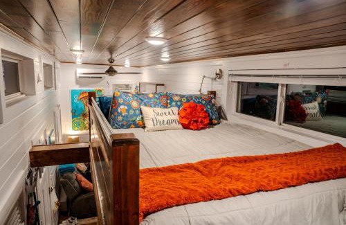 Fort Walton Beach - Destin Apartamento | Tiny Home w Great Bay Views Pets Near Eglin Beach
