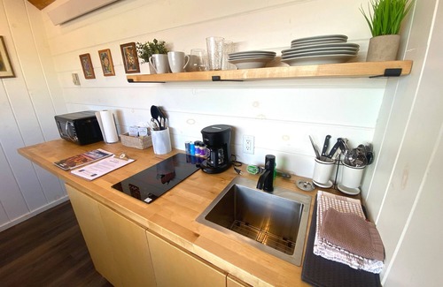Grand Junction Casa | Tiny home with one queen bed on main floor.