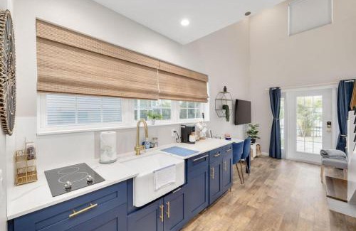 Downtown Dunedin Casa | Tiny Home with Pool in Heart of DT Dunedin