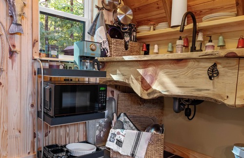 Henderson Cabina | Tiny House at Wishing Creek
