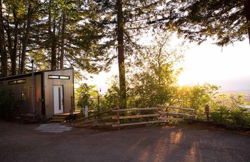 Sardis Otro | Tiny House Big View