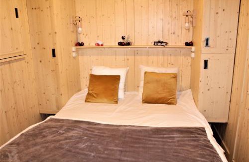 Magnieres Cabina | Tiny house - Cabane sur pilotis - Etat Nature