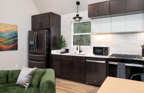 Waynesville Casa | Tiny House Comfort in the Heart of Waynesville