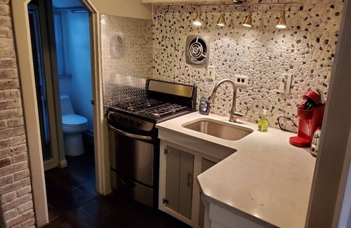 Wayland Casa | Acogedores pasos recientemente renovados al agua ... toda la casa