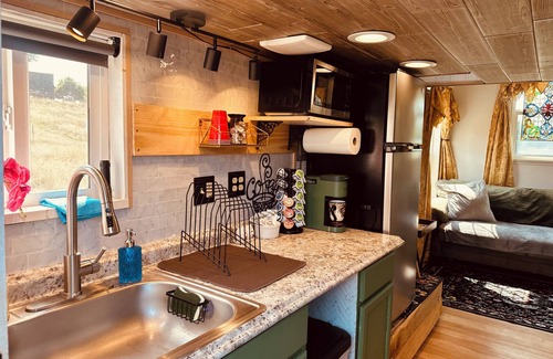 Battle Ground Casa | Tiny House Farm Stay In Battle Ground Dogs Welcome