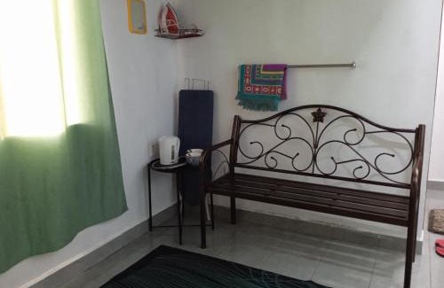 Kuala Terengganu Chalet De Esquí | Tiny House Idaman K T dengan Aircond dan Privasi Penuh 1 Bilik Air