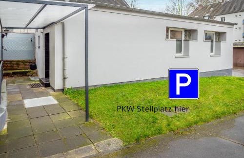 Wanheimerort Casa | Tiny House in Duisburg by JUNIK Apartments