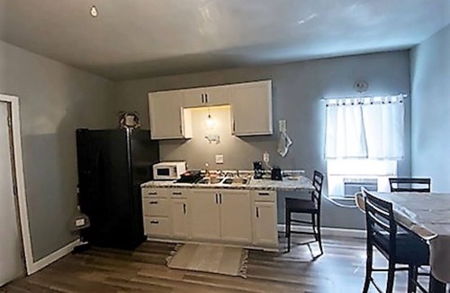 Okmulgee Casa | Tiny House in the country! Lakes, hunting, fishing+ are just a few minutes away