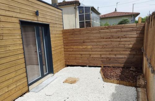 Poitiers Apartamento | Tiny house neuve, confortable et parking gratuit