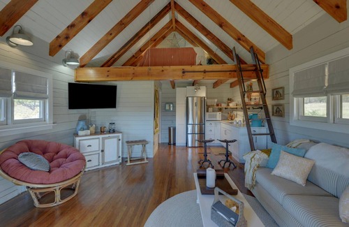 Hartwell Casa | Tiny House Pocket Farm