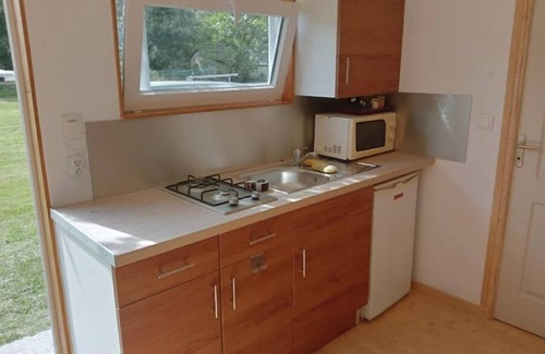 Saint-Roch Casa | Tiny house under an oak tree