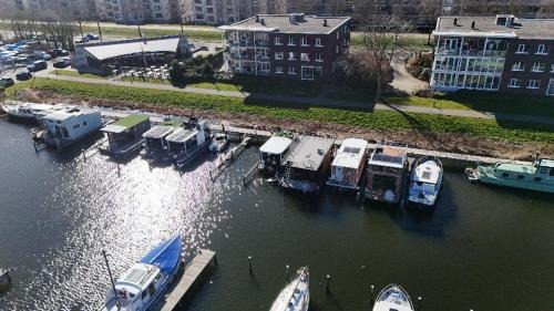 Zeewolde Alquiler De Eote | Tiny lake houses near the beach and centre by Weltevreden Experience