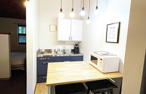 Sauble Beach Cabaña | Tiny Luxury Cottage 2