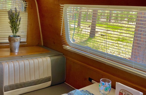 Custer Casa | Tiny Retro Camper