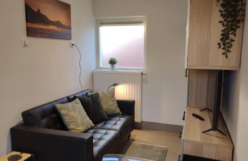 Westkapelle Apartamento | TINY STUDIO BATAVIA adults only Bed by the Sea