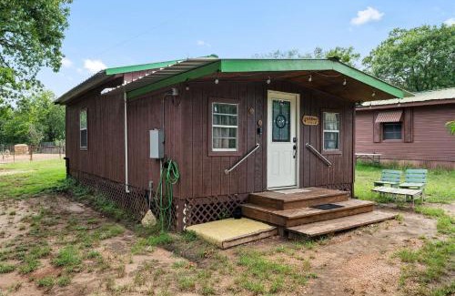Hico Casa | Tiny Town Rustlers D D Cabin Animals Fire Pit by Vacation Your Way