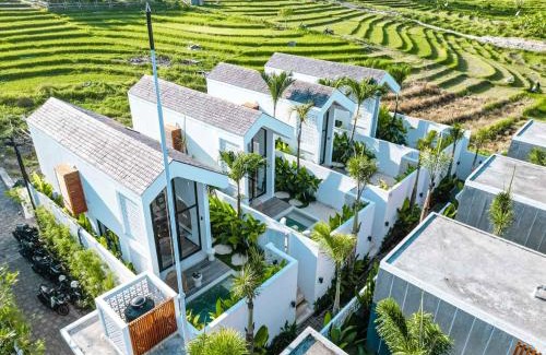 Beraban Villa | Tiny Villa Nyanyi - Cozy Mezzanine 4 mins from Beach