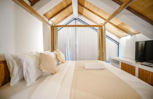Beraban Villa | Tiny Villa Nyanyi - Cozy Mezzanine 4 mins from Beach