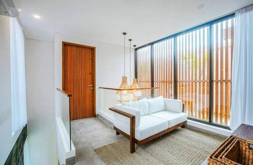 Beraban Villa | Tiny Villa Nyanyi - Stylish Villa in Serene Location 5 Mins to Beach