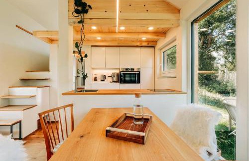 Dessighofen Casa | Tinyhouse Minimalus Panorama Schlafloft im Grünen