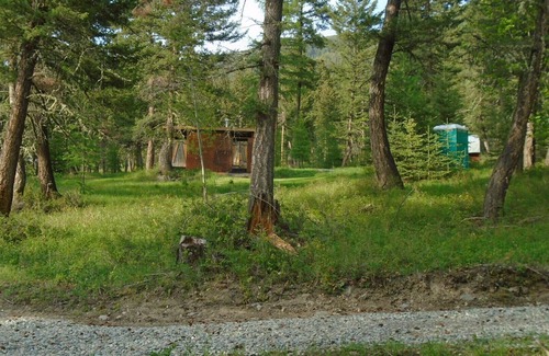 Eureka Alquiler De RV | Camping Tipi 6 Caribou Trail Wagon Camp