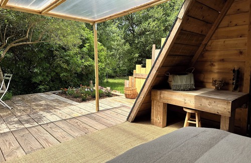 Uzes Cabina | Tipi d'HamiH" unusual accommodation